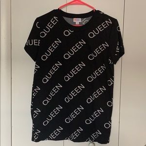 LAST CHANCE LulaRoe Liv Tee Queen Print